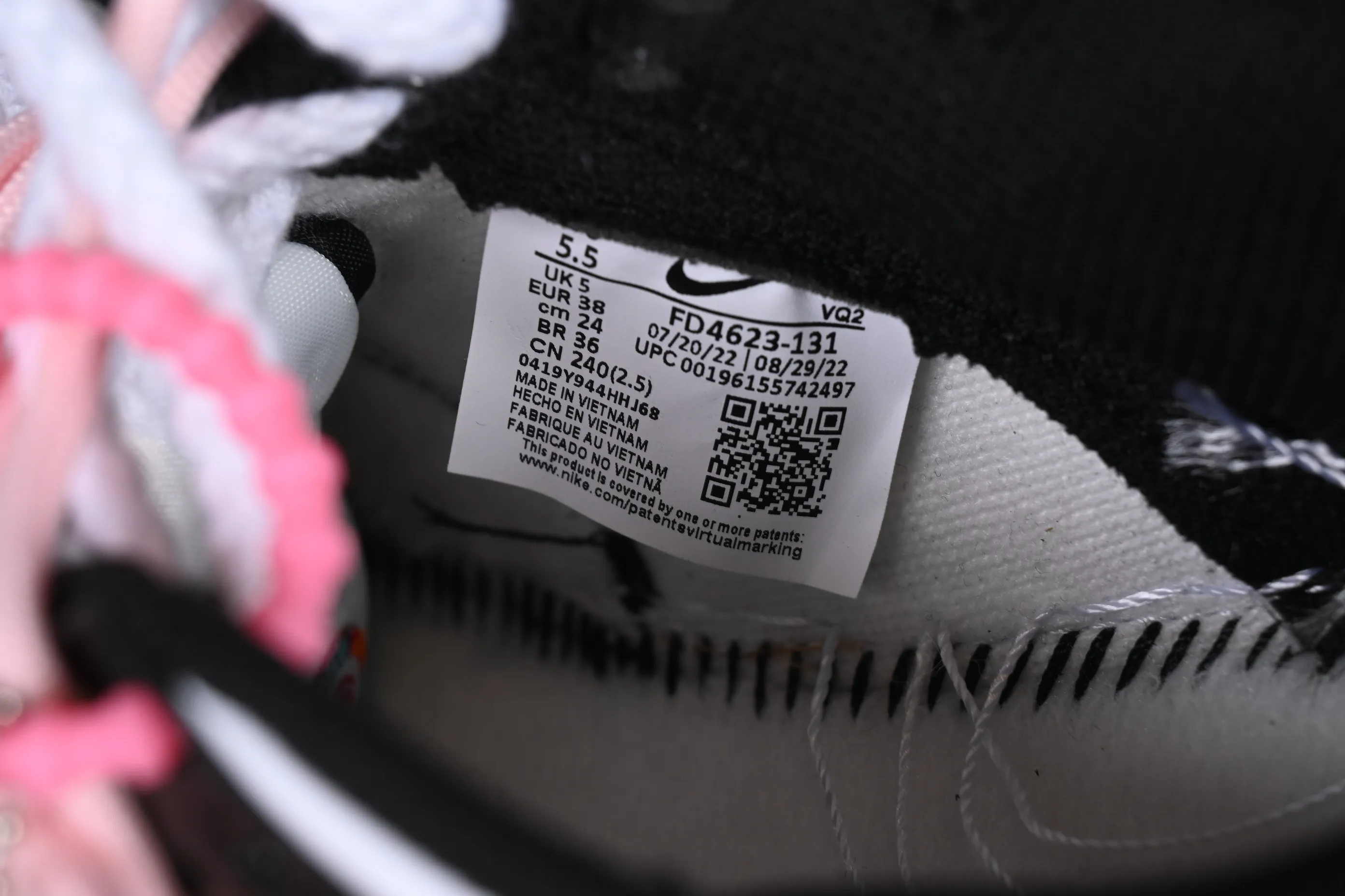 All Categories Nk SB Dunk Series Nk SB Dunk Low Low-top sneakers Nk Dunk Low "Multi Color" Vibrant three hooks Customized version of deconstructed strap casual sneakers FD4623-131